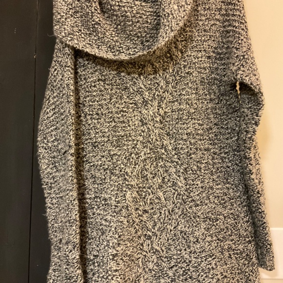 Sweater in size small by The Limited …black and white knit - Picture 5 of 5